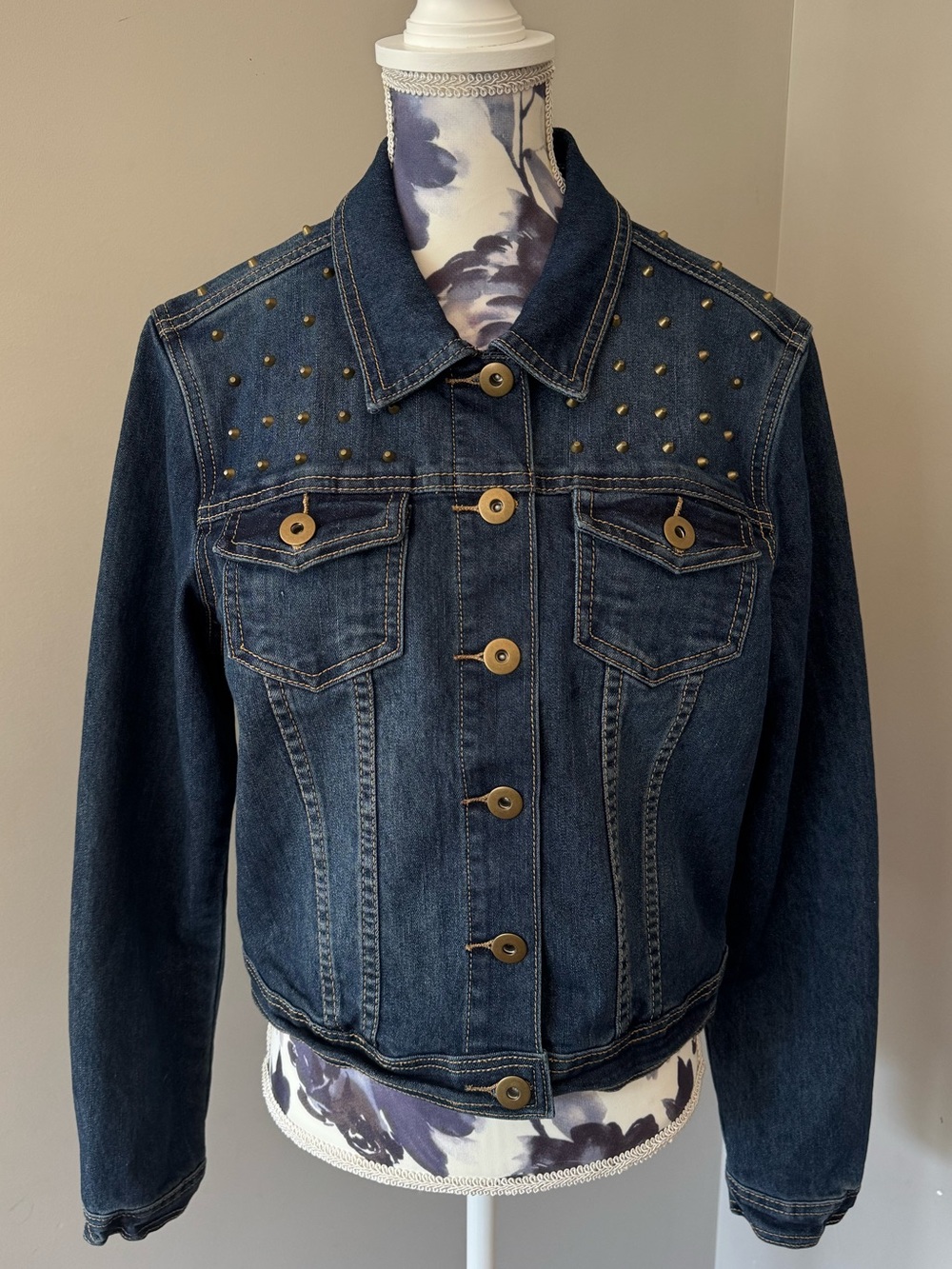 Y2K Suko Jeans Dark Wash Denim Jacket Adorned With Brass Studs